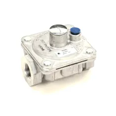 Middleby 64169 Gas Regulator, 1/2" x 1/2"